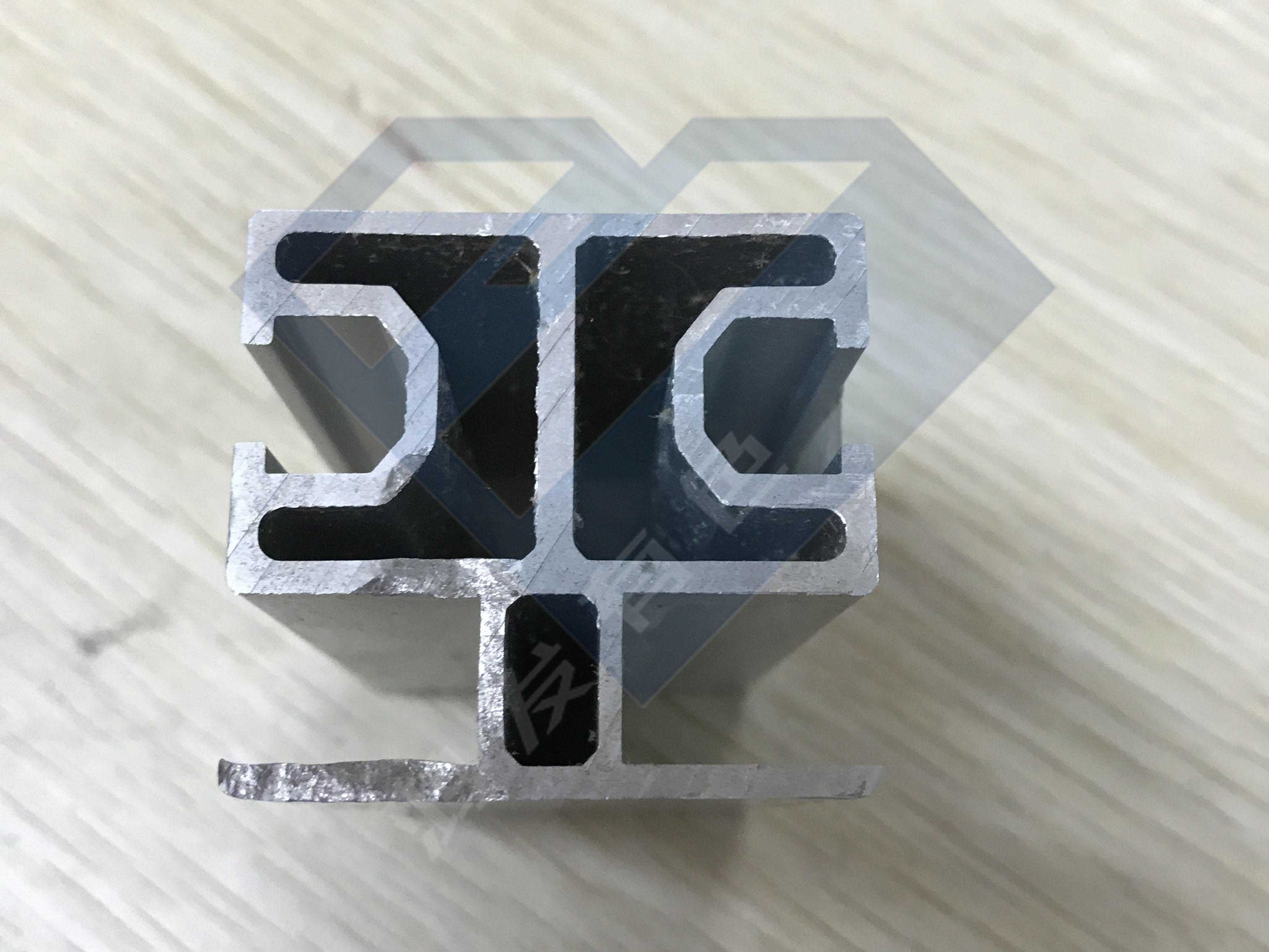 異形鋁合金型材開模定制39.4*37mm,30年鋁型材擠壓廠家生產